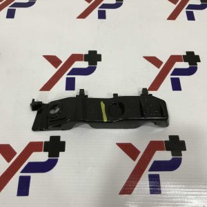 براکت سپر جلو راست سراتو (865141M000) – کیا جنیون پارت